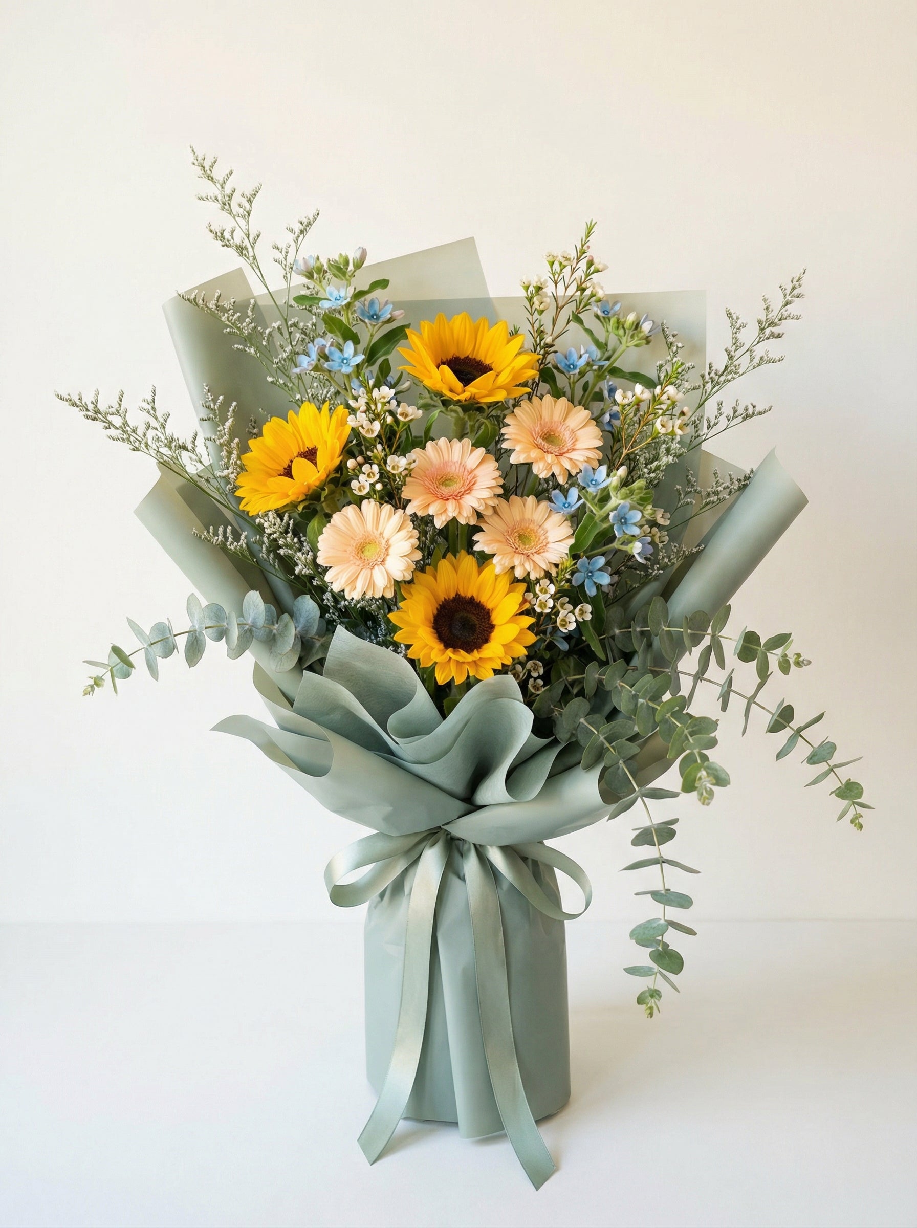 Peach & Sunbeam Posy