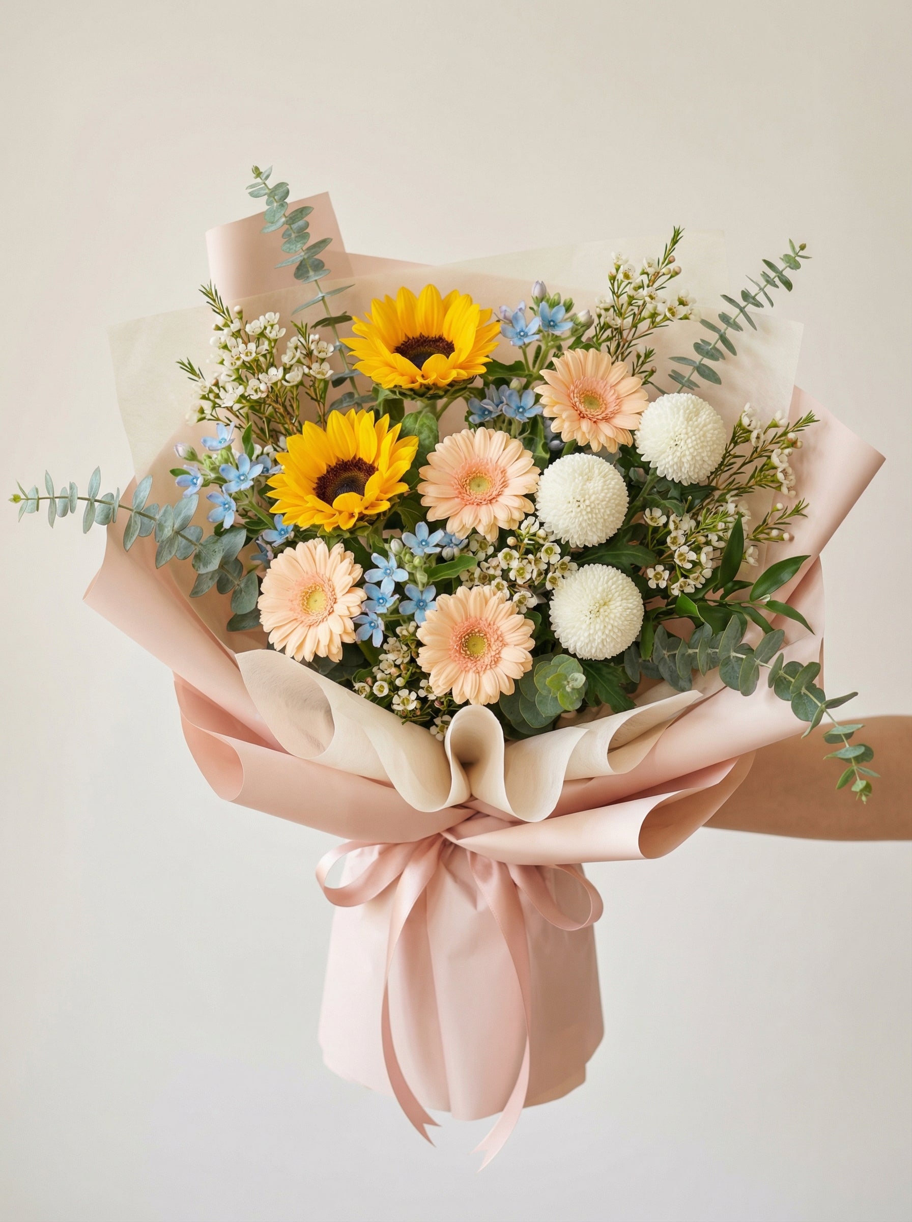 Peach & Sunbeam Posy
