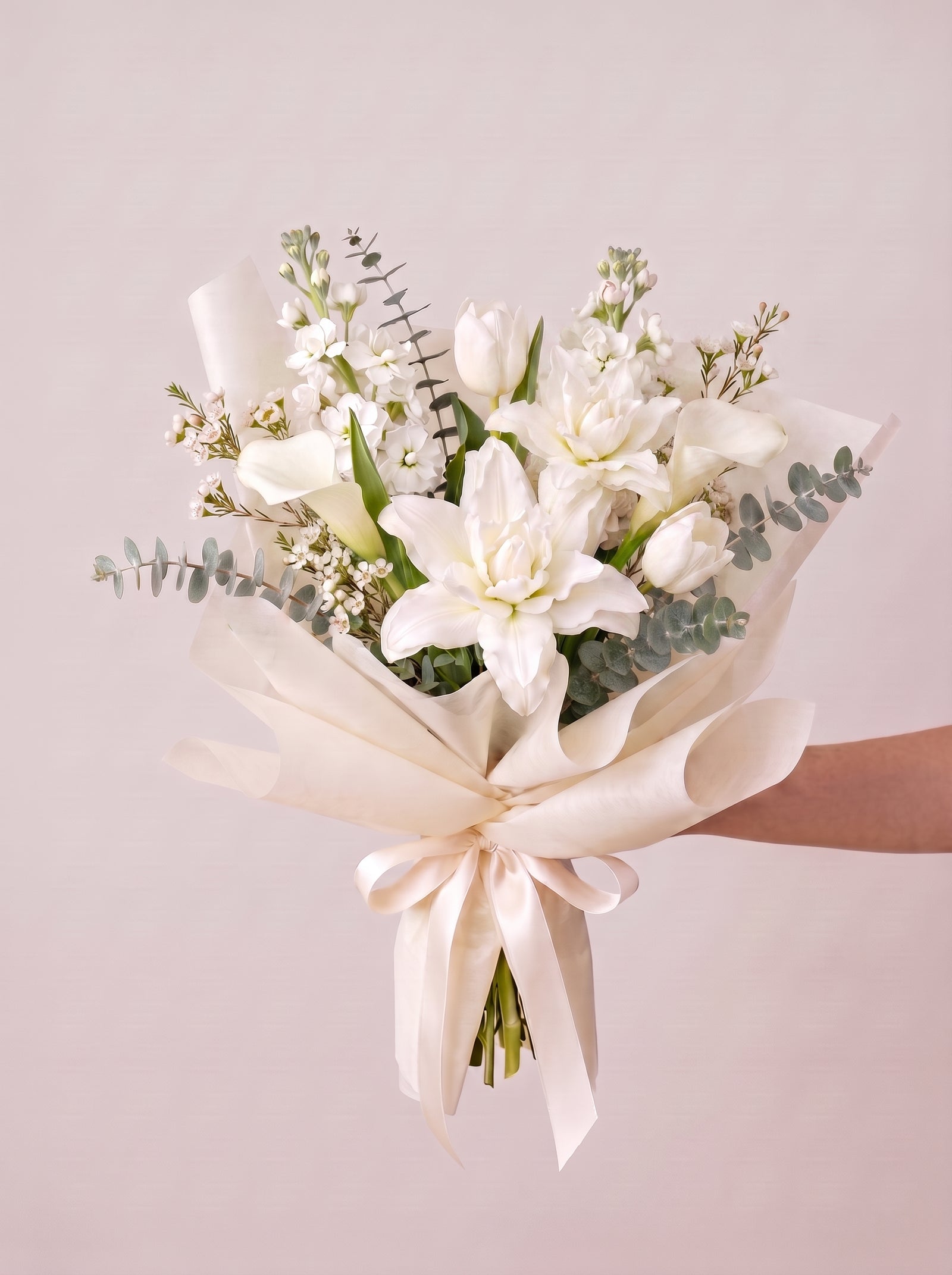 Ivory Roselily & Tulip Elegance