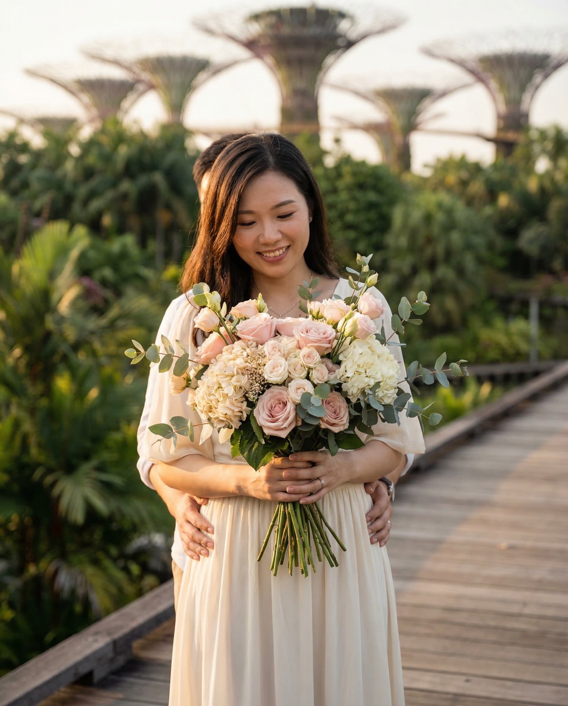 Outdoor romantic bouquet creative